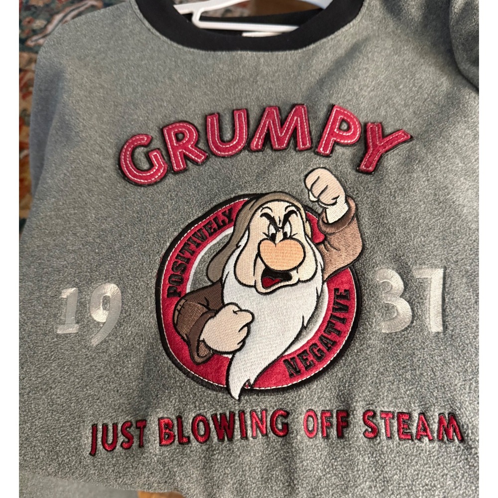 Disney Grumpy XXL Fleece Pullover Sweatshirt Embroidered 1937 Dwarf Grandpa Core